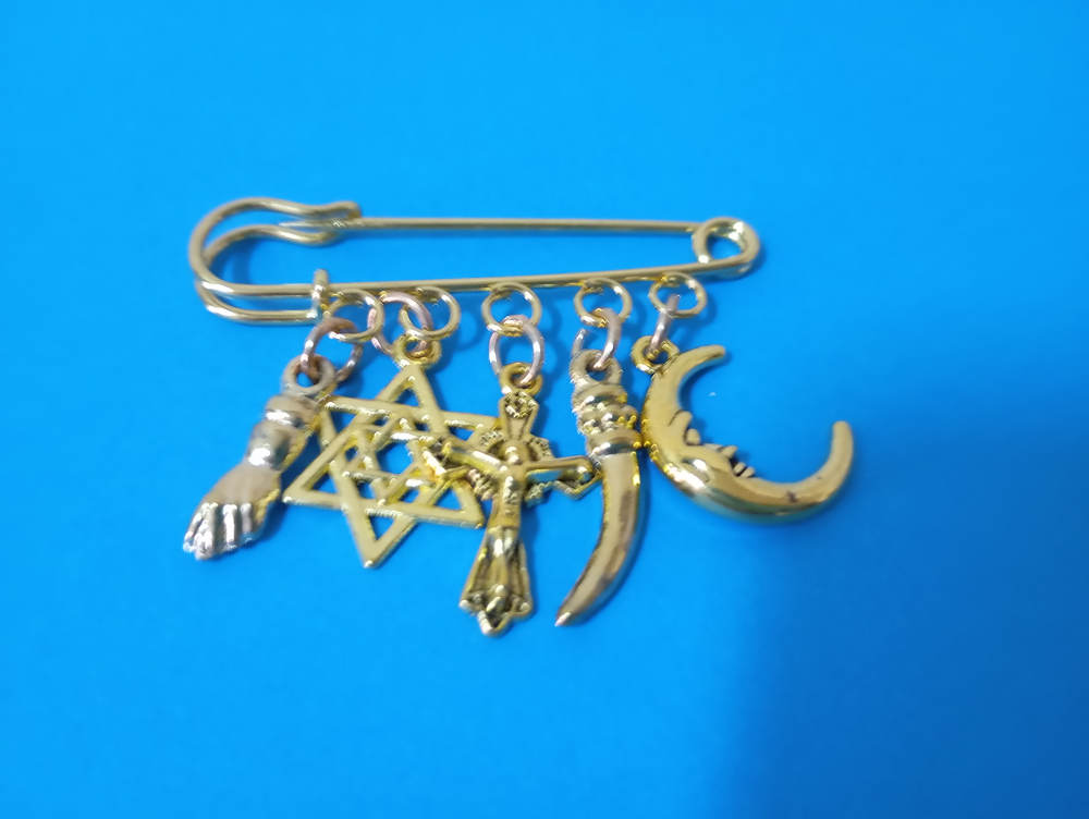 alfinete cruz cristo